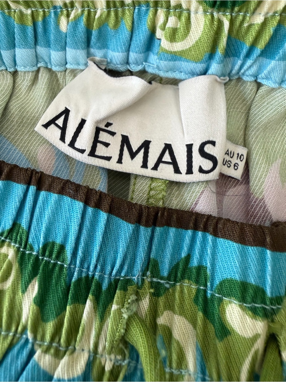 ALEMAIS Disco Daisy Printed Tencel Shorts, Size 6 - Picture 13 of 13